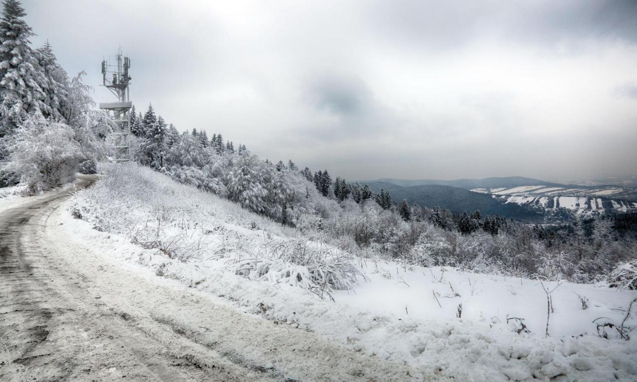 Sloneczny Chelm - Apartamenty W Gorach, Prywatna Sauna Jacuzzi Balia W Cenie, Spa, Grill, Stok Narciarski Myslenice, Sciezki Rowerowe, Rzeka Raba, Widok Na Tatry Exterior foto